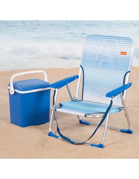 Chaise de plage basse pliante à rayures bleues avec accoudoir