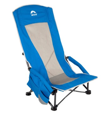 Silla plegable baja y transpirable azul con posavasos