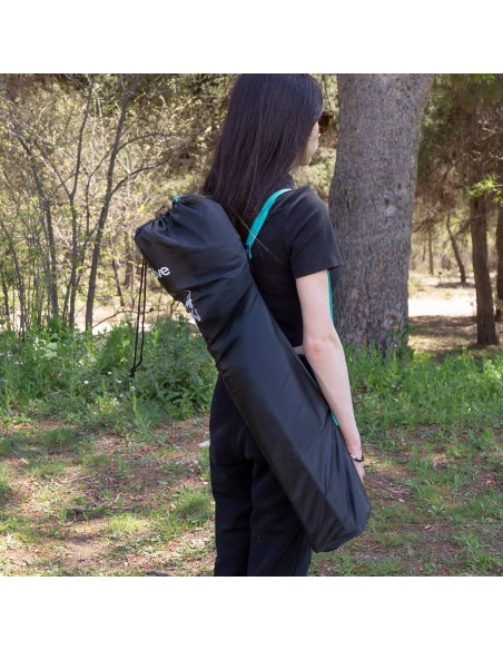 Chaise de camping pliante noire avec porte-gobelets